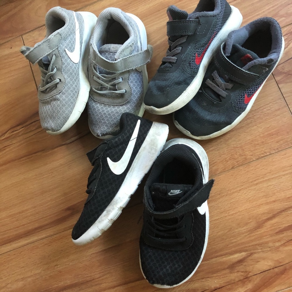 Toddler Nike 9c boys sneakers bundle